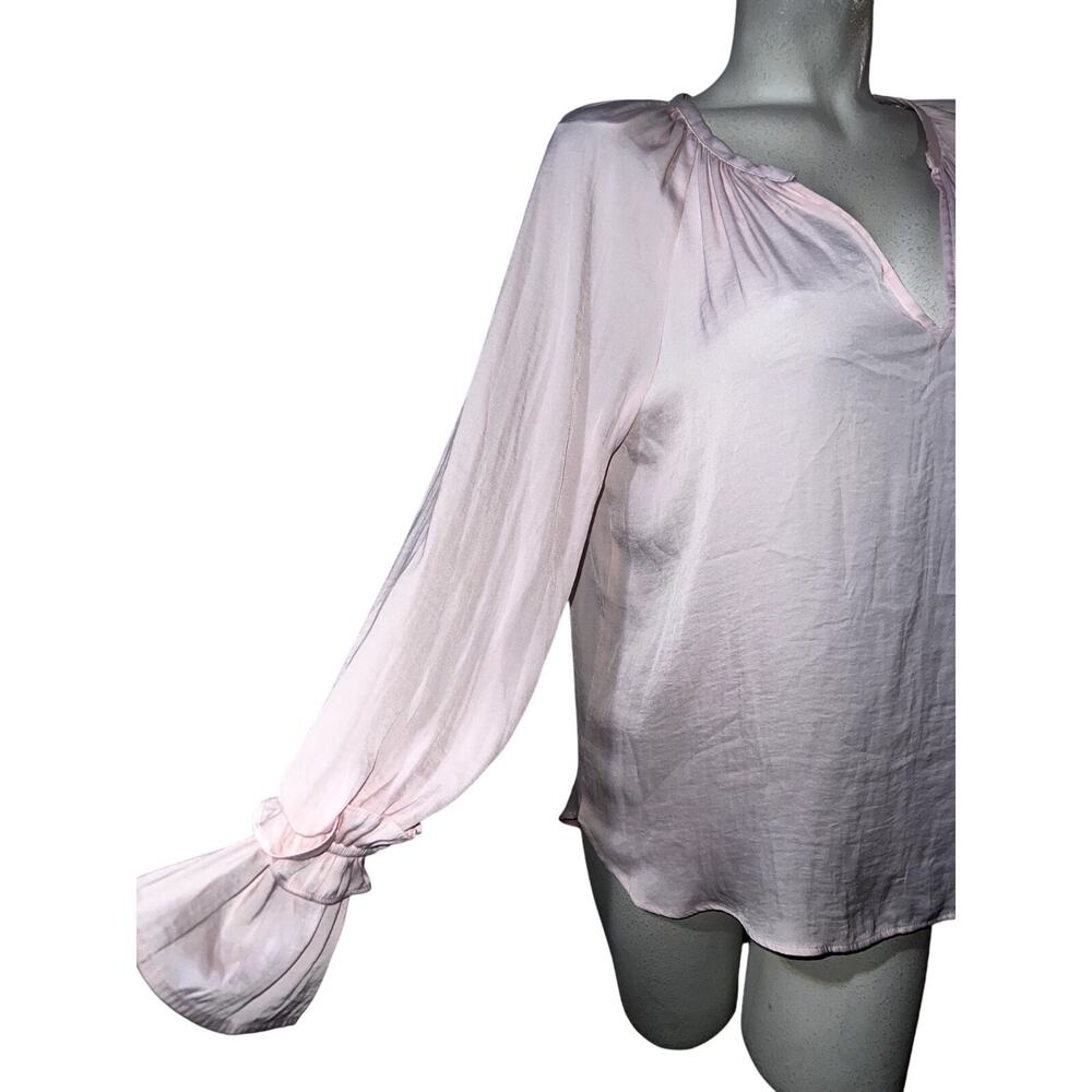 New BELLE SKY Top Women’s Sz M Pink V-neck Ruffle Long Sleeve Pullover Blouse - Picture 3 of 6